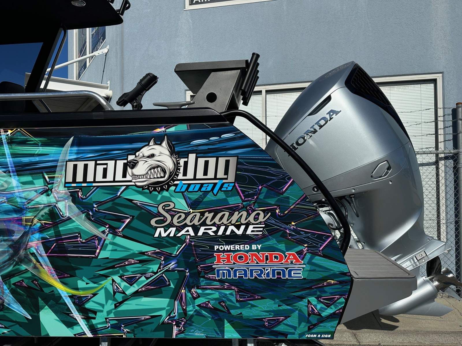 2025 MAD DOG BOATS 710 SPORTS HARDTOP