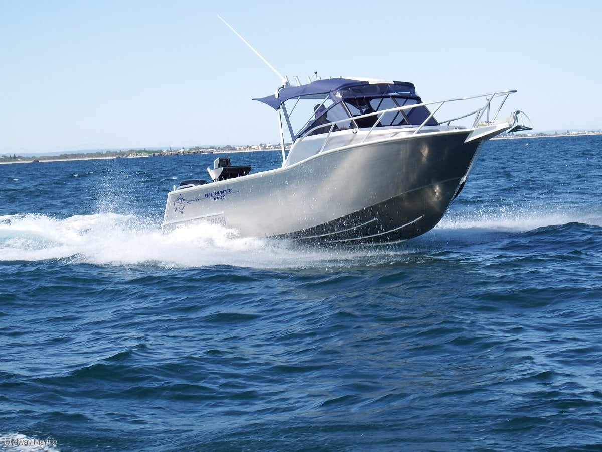FISH HUNTER 720 RB EXCEL RUNABOUT
