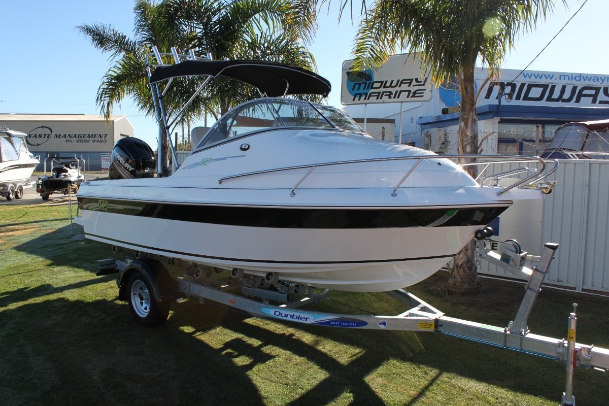 REVIVAL 530 OFFSHORE CUDDY