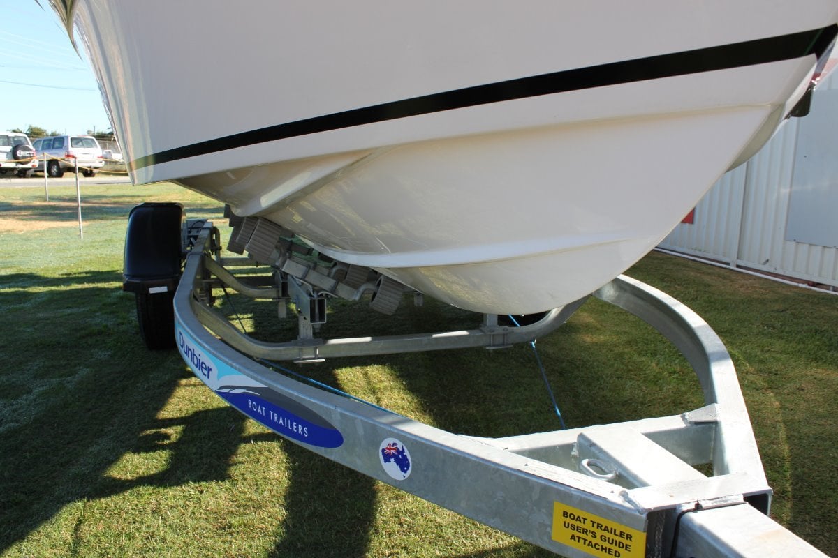 REVIVAL 530 OFFSHORE CUDDY