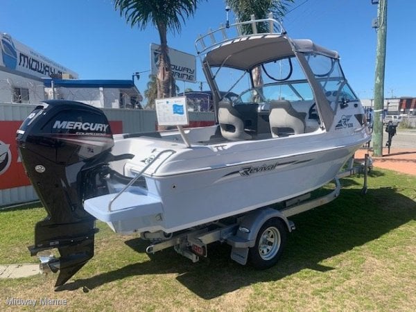 REVIVAL 530 OFFSHORE CUDDY