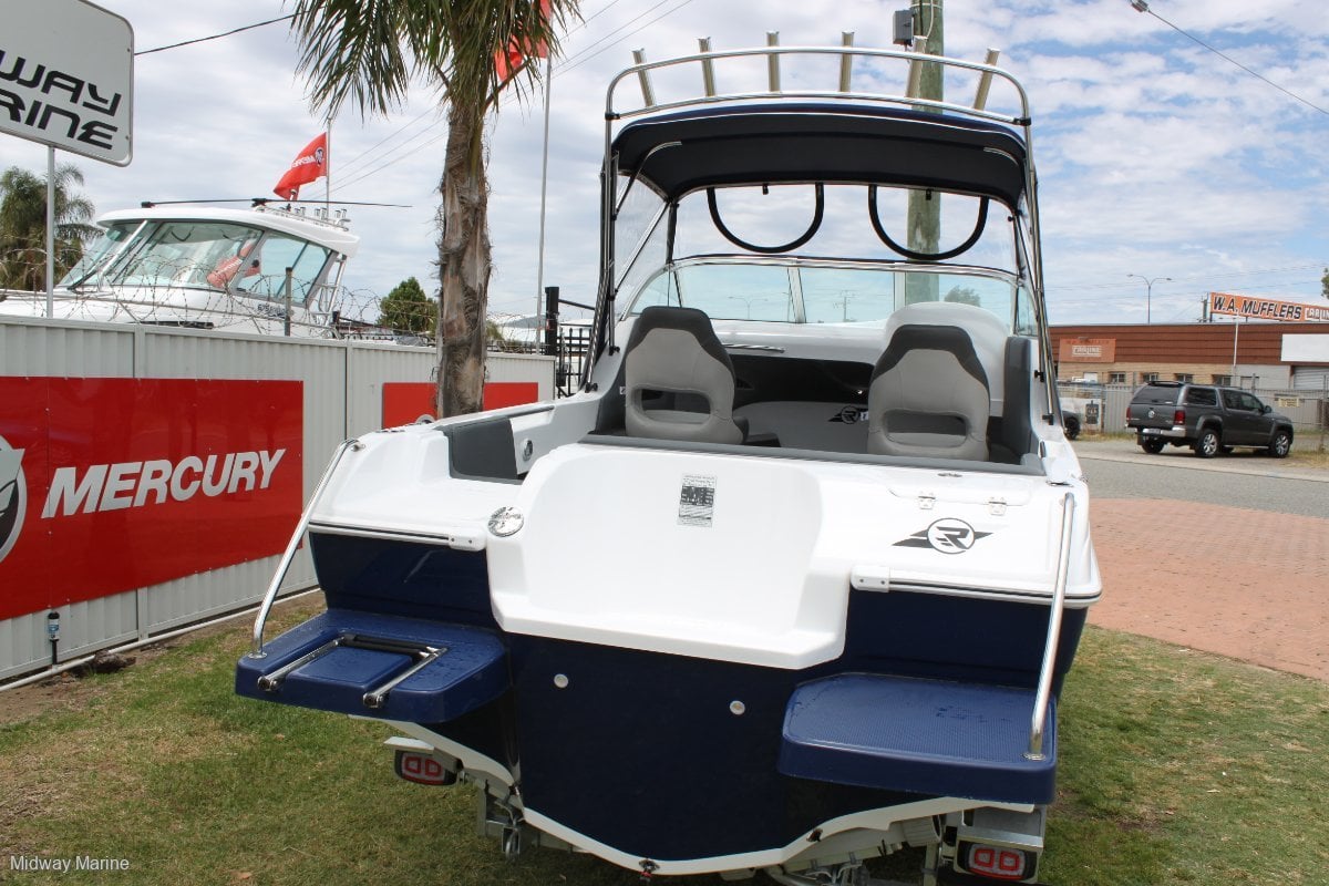 REVIVAL 530 OFFSHORE CUDDY