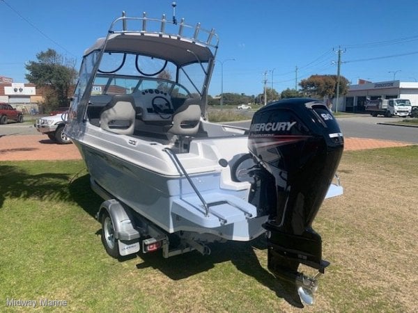 REVIVAL 530 OFFSHORE CUDDY