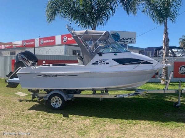 REVIVAL 530 OFFSHORE CUDDY