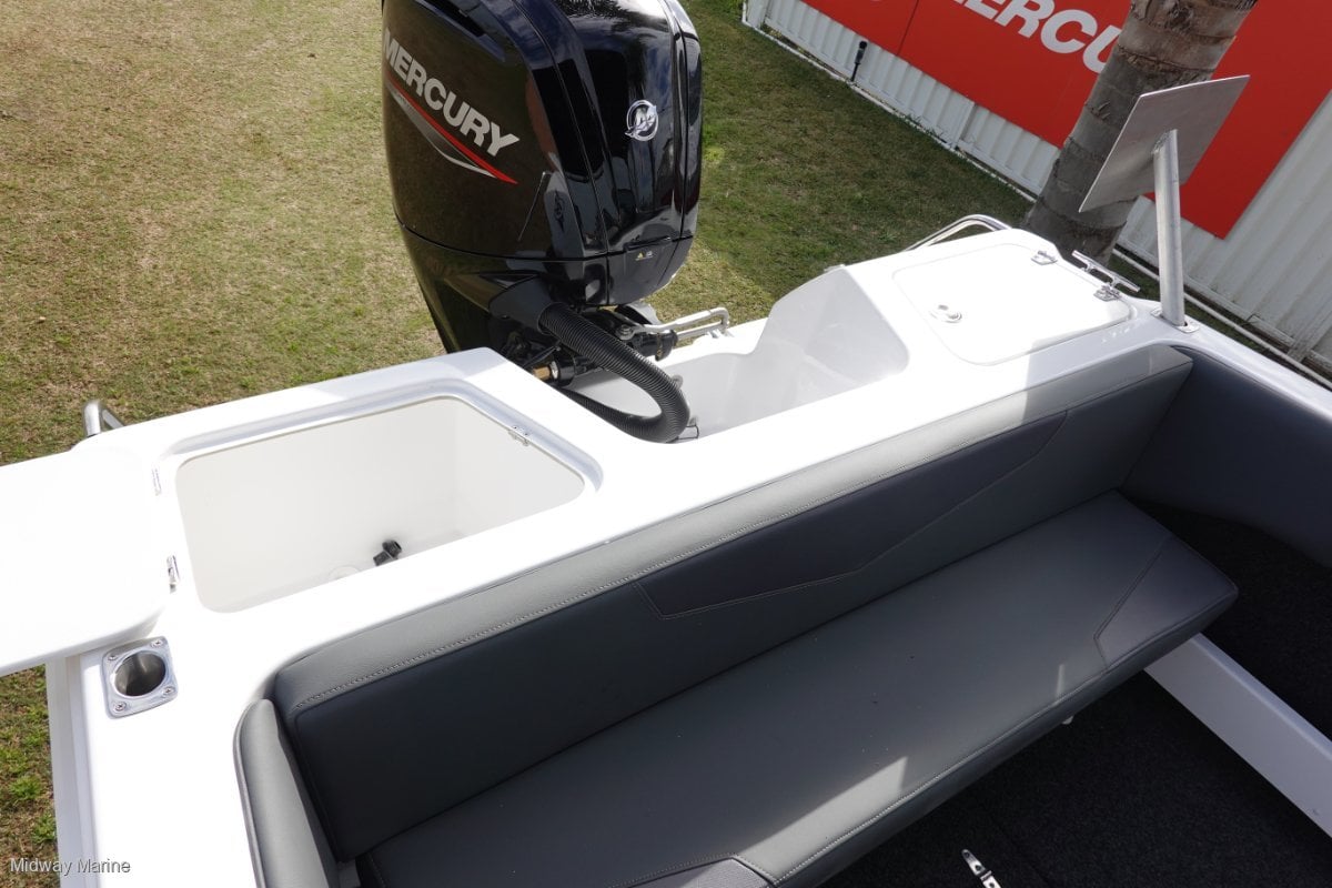 REVIVAL 520 OFFSHORE BOWRIDER