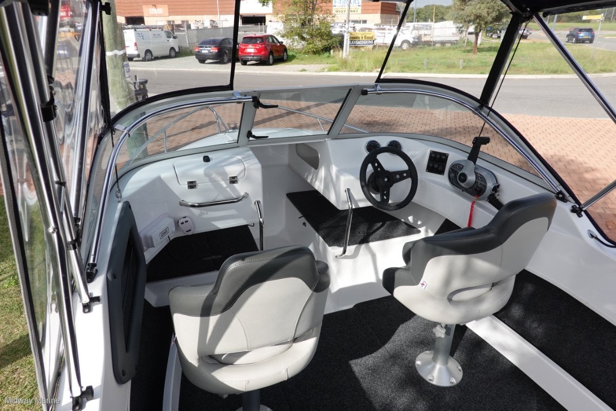 REVIVAL 520 OFFSHORE BOWRIDER
