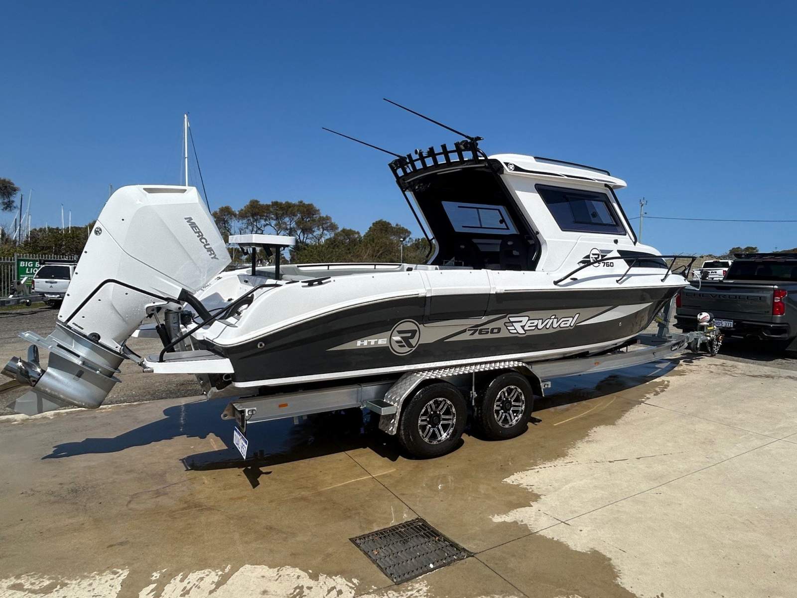 2025 REVIVAL 760 HTE CRUISER