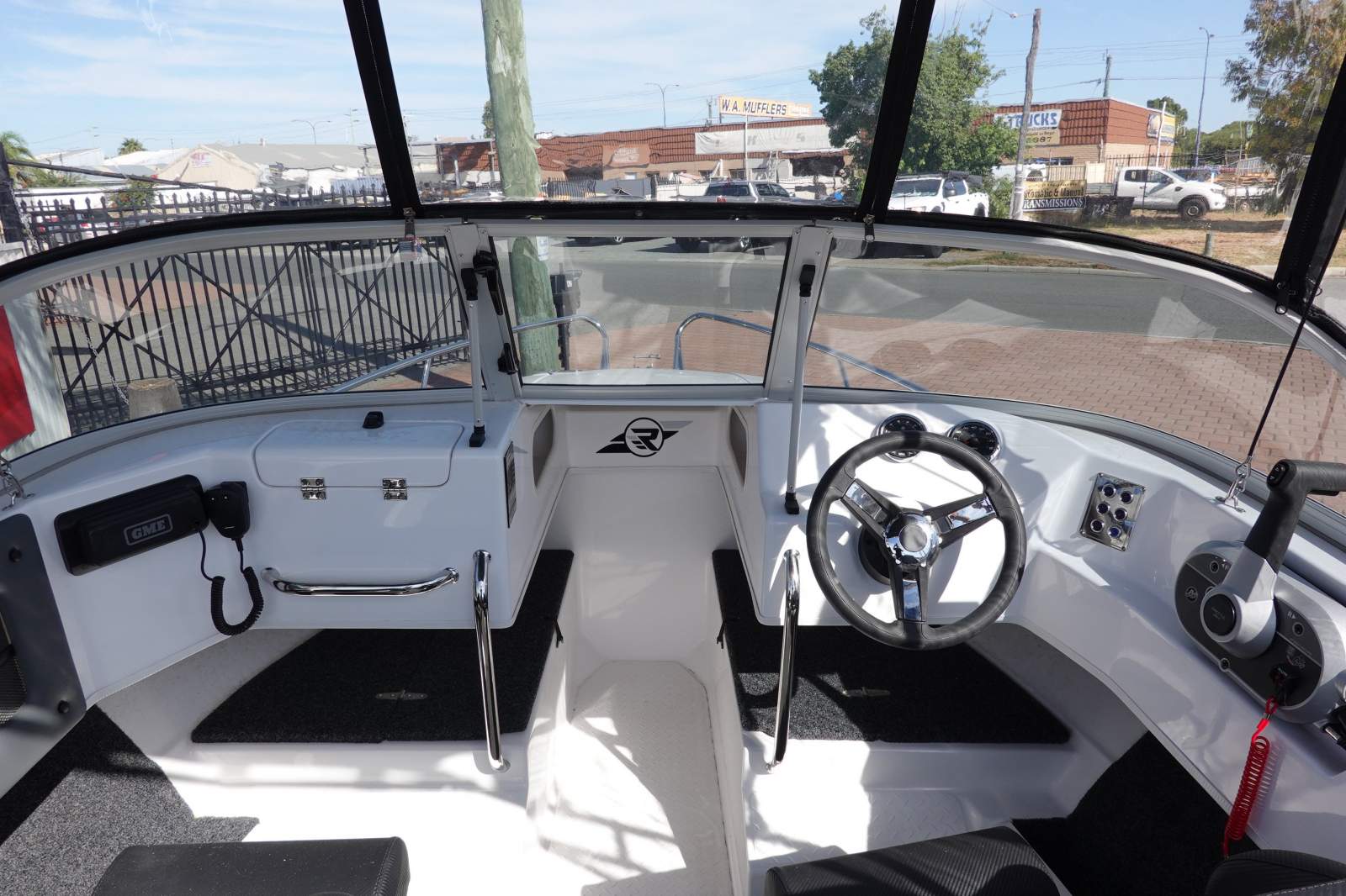 REVIVAL 520 OFFSHORE BOWRIDER
