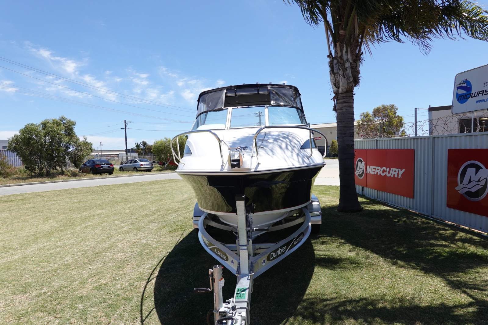 REVIVAL 580 OFFSHORE CUDDY