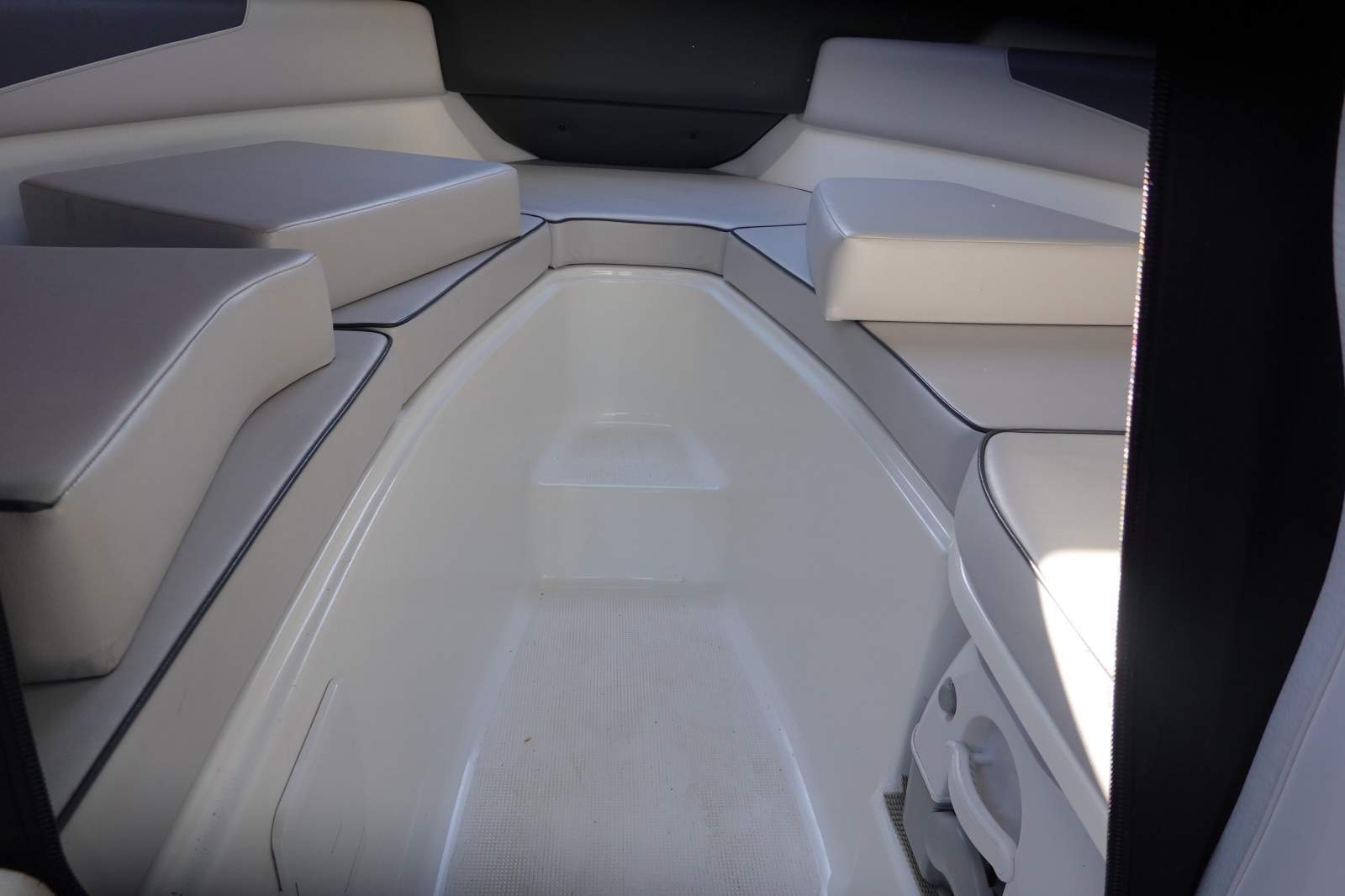 2020 REVIVAL 640 WEEKENDER