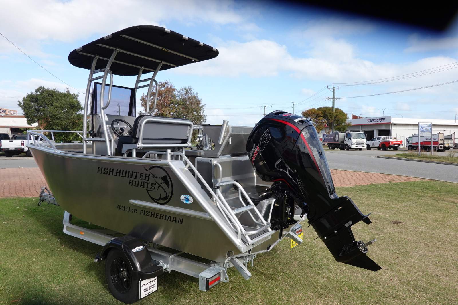 2026 FISH HUNTER 499 CC FISHERMAN