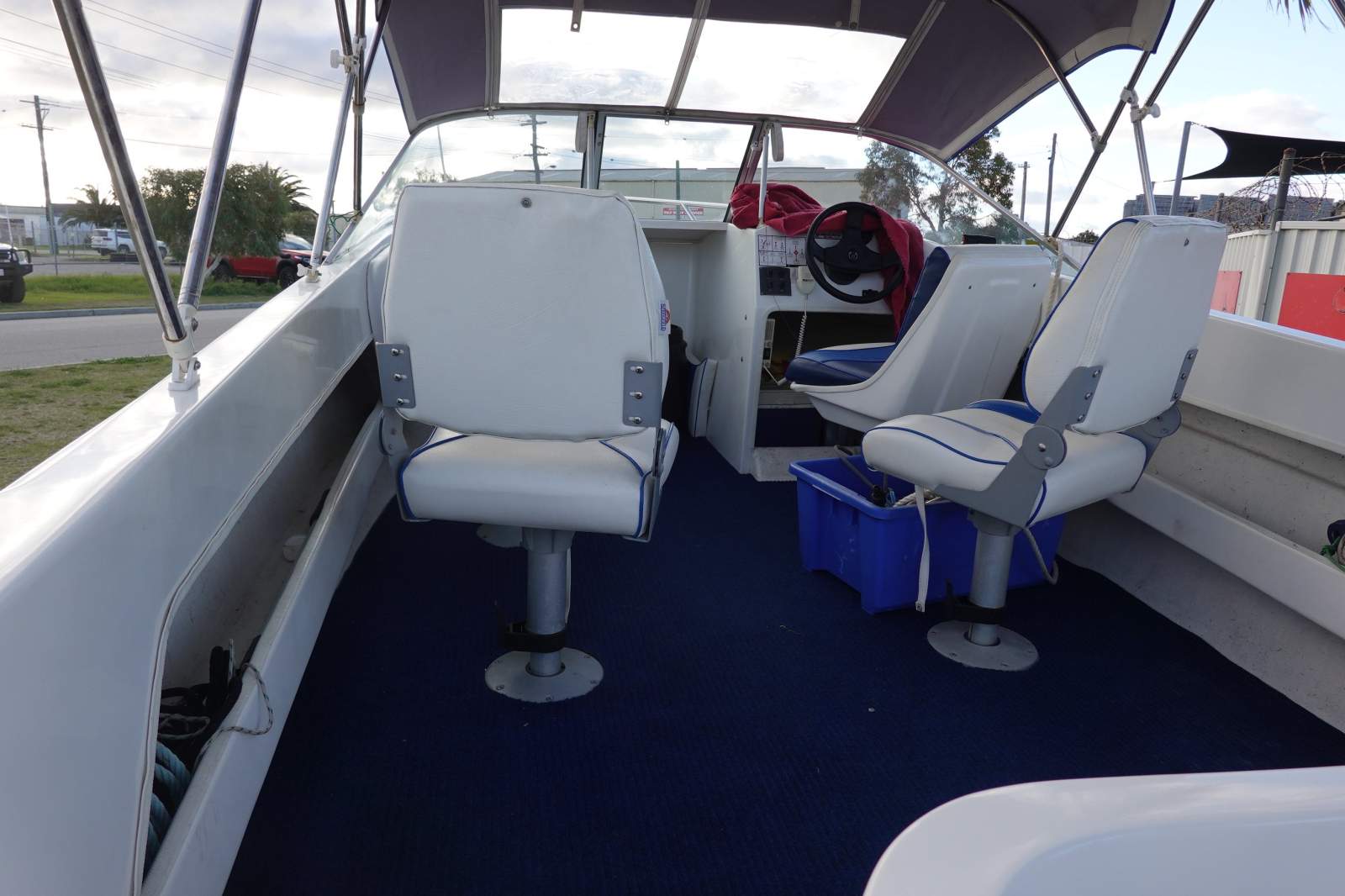 2004 FRASER 525 RUNABOUT