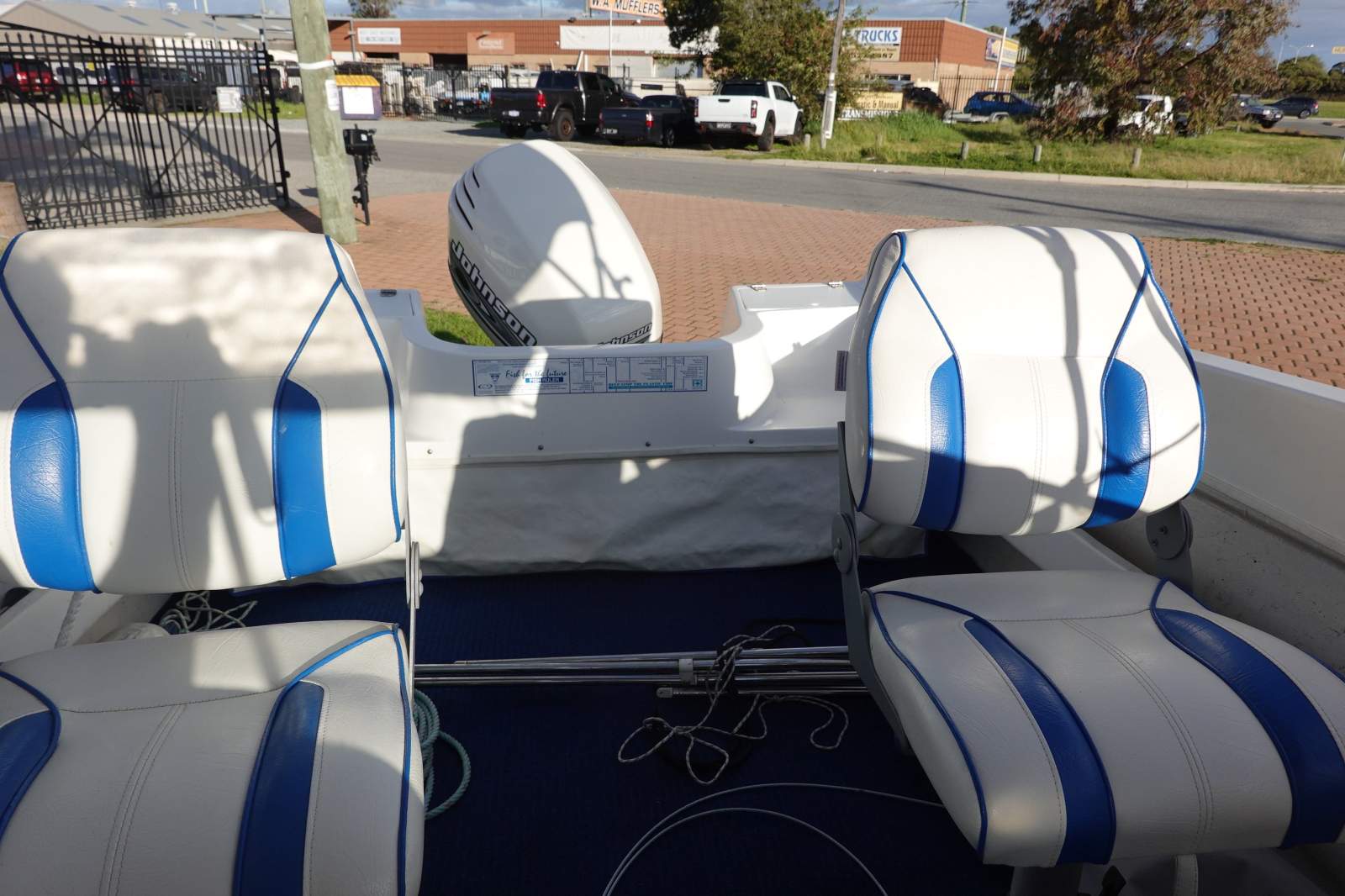2004 FRASER 525 RUNABOUT