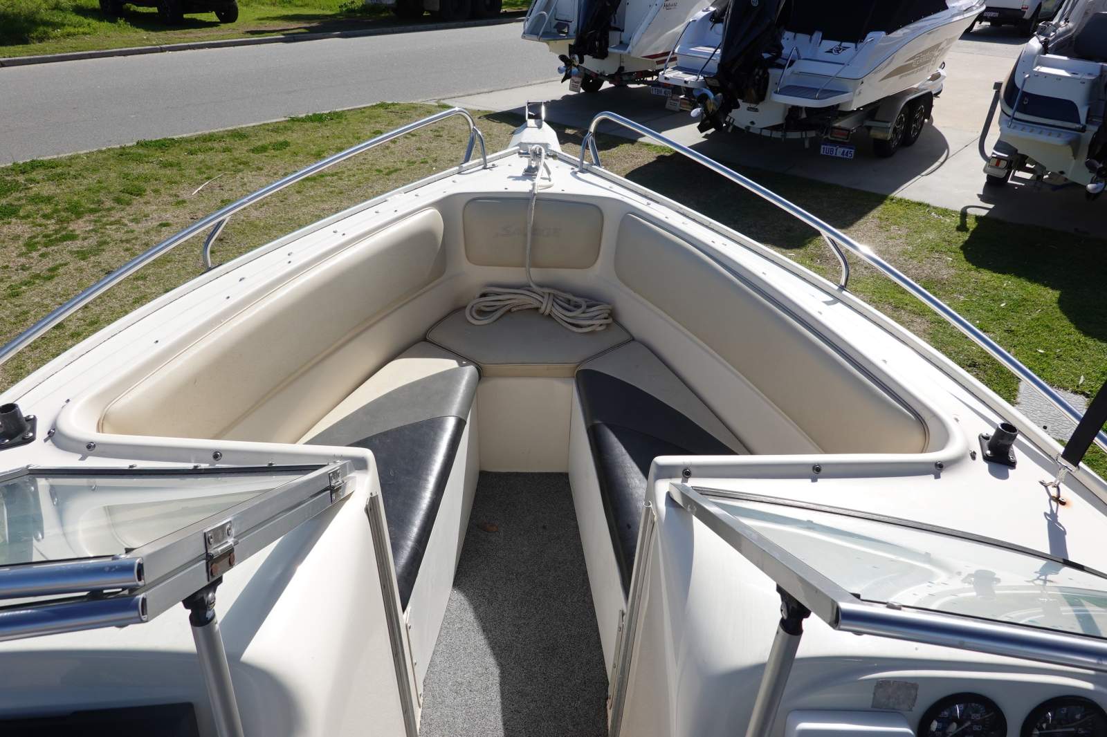 2009 SAVAGE 540 BEACHCOMBER BOWRIDER