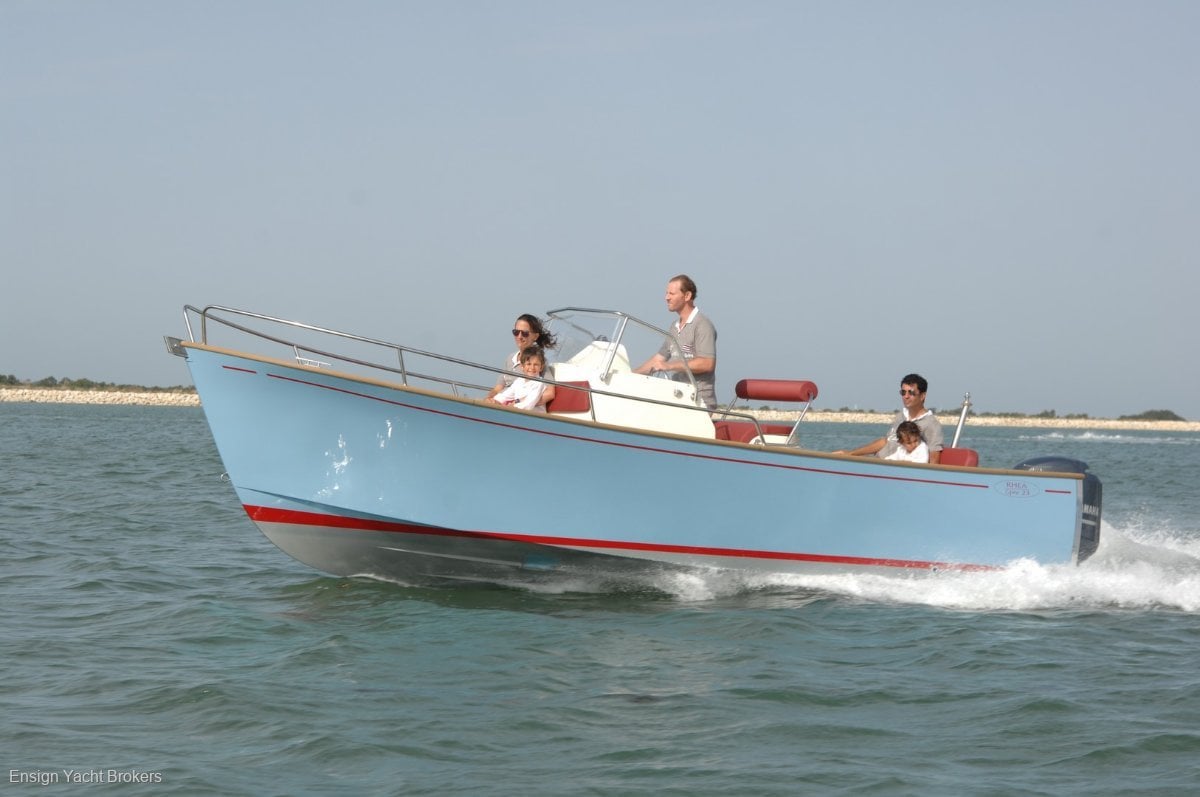 RHEA OPEN CENTRE CONSOLE