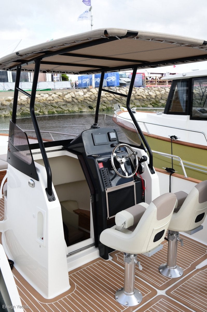 RHEA OPEN CENTRE CONSOLE