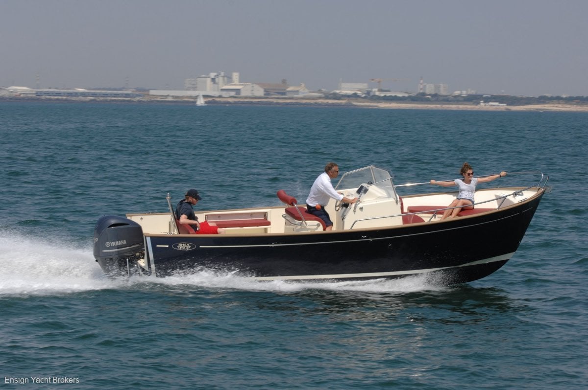 RHEA OPEN CENTRE CONSOLE