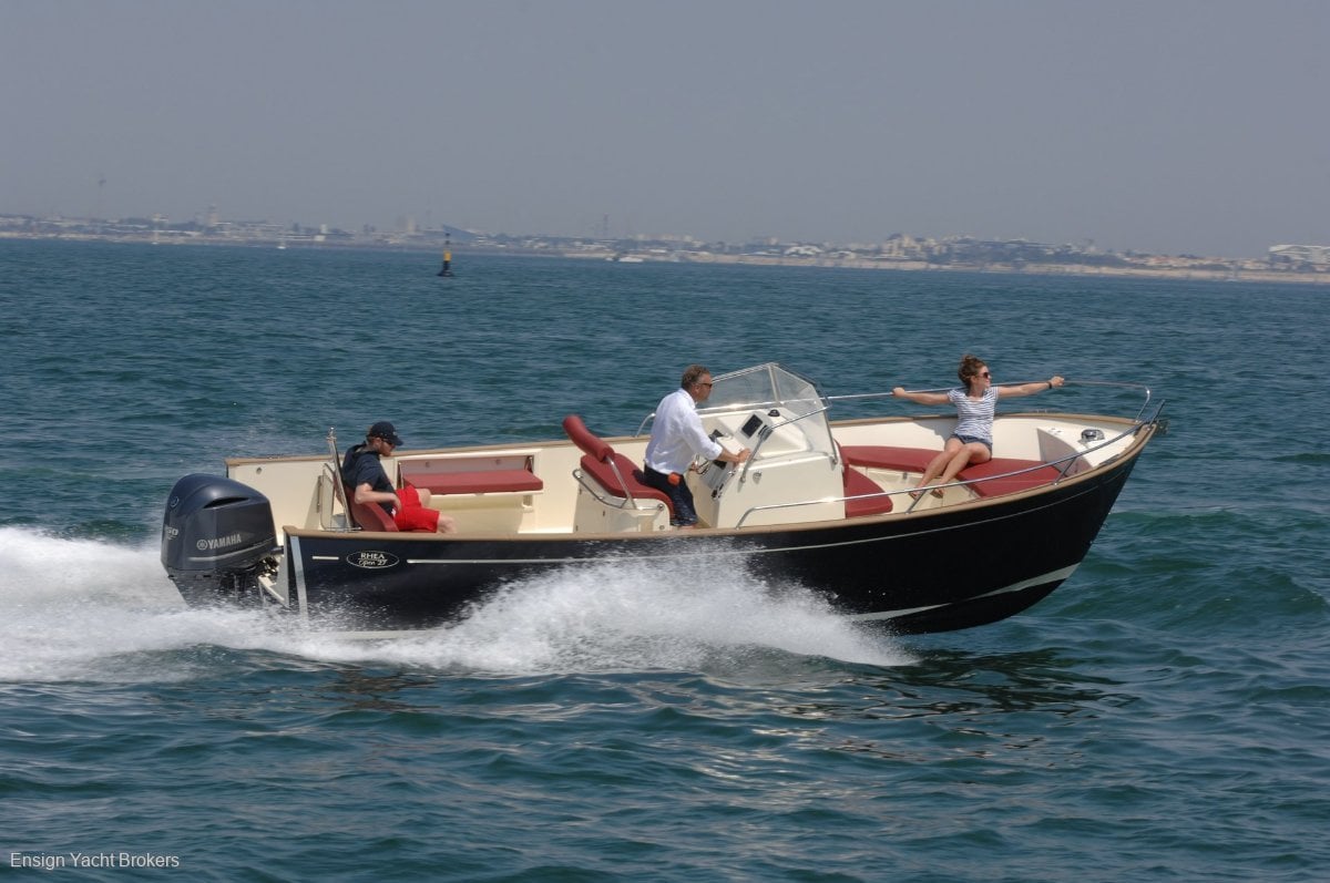 RHEA OPEN CENTRE CONSOLE