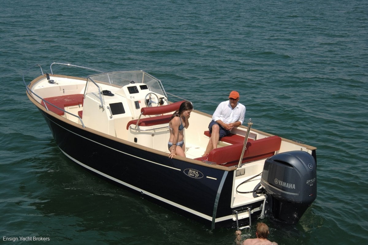 RHEA OPEN CENTRE CONSOLE