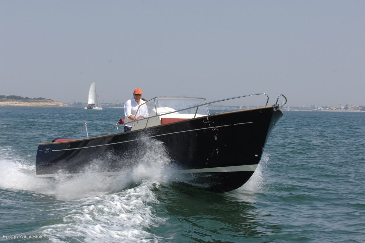 RHEA OPEN CENTRE CONSOLE