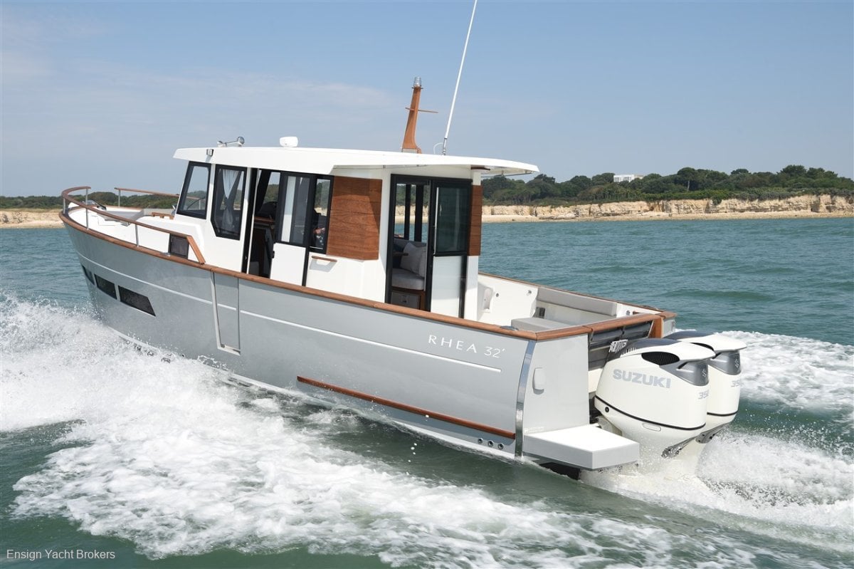 RHEA 32 TIMONIER CRUISER