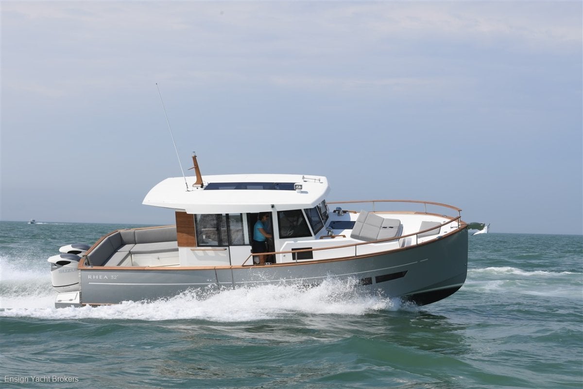 RHEA 32 TIMONIER CRUISER