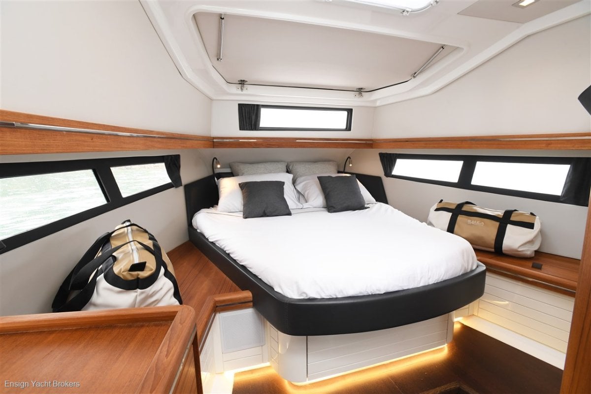 RHEA 32 TIMONIER CRUISER