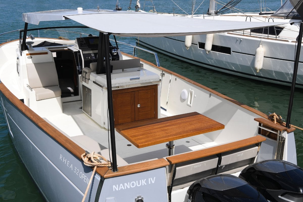 RHEA 32 OPEN CRUISER