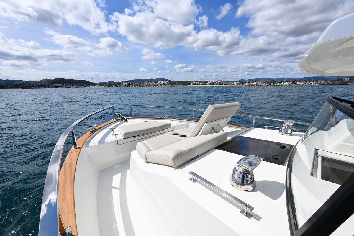 RHEA 32 OPEN CRUISER