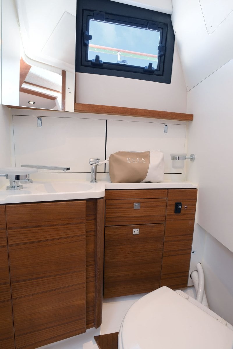 RHEA 32 OPEN CRUISER
