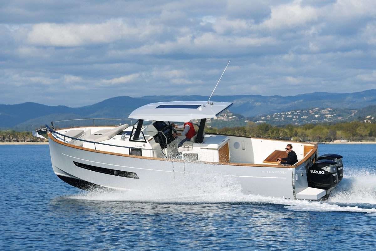 RHEA 32 OPEN CRUISER