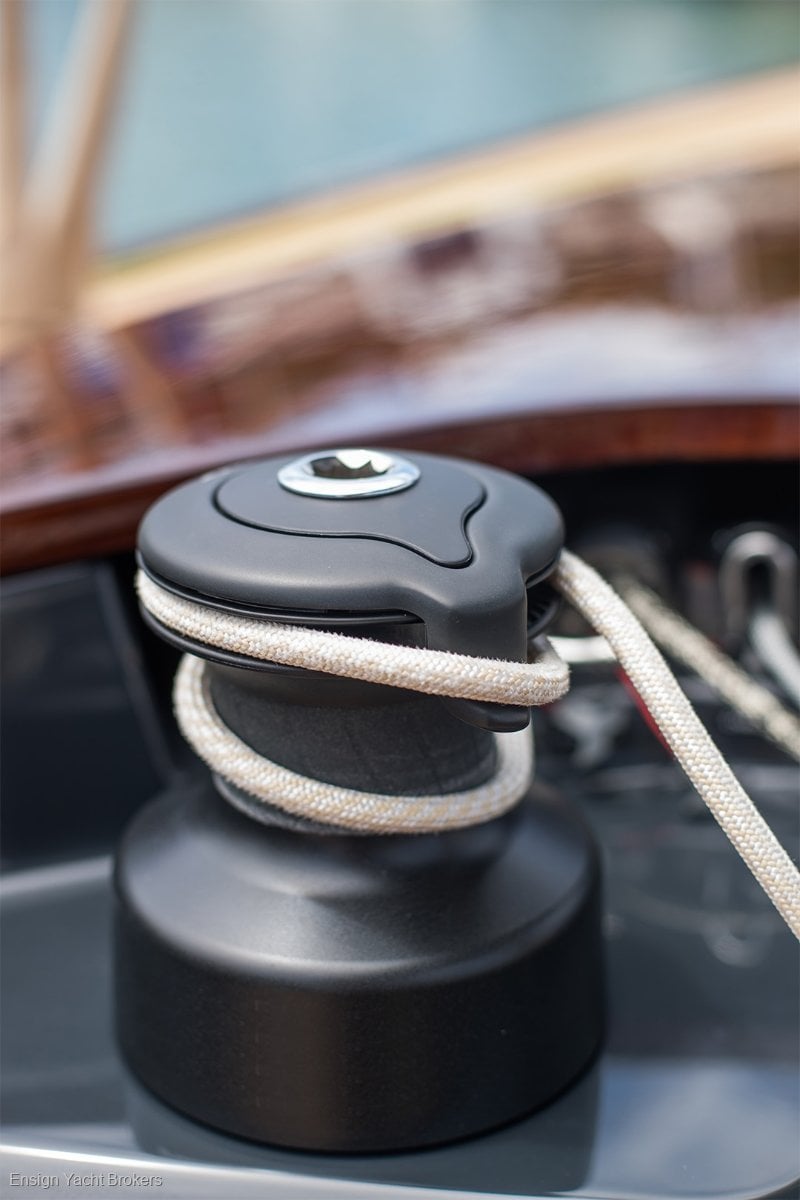 TOFINOU 9.7 SAILBOAT