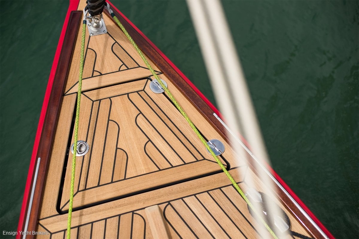 TOFINOU 9.7 SAILBOAT