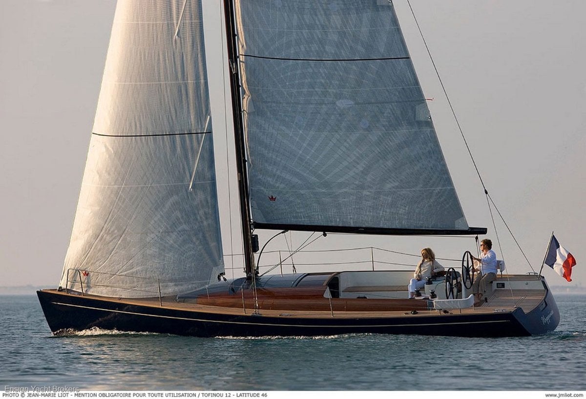 TOFINOU 12 YACHT