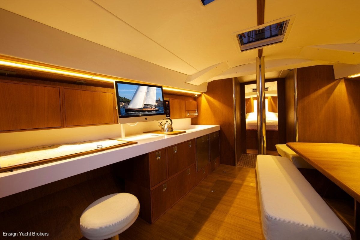 TOFINOU 16 YACHT