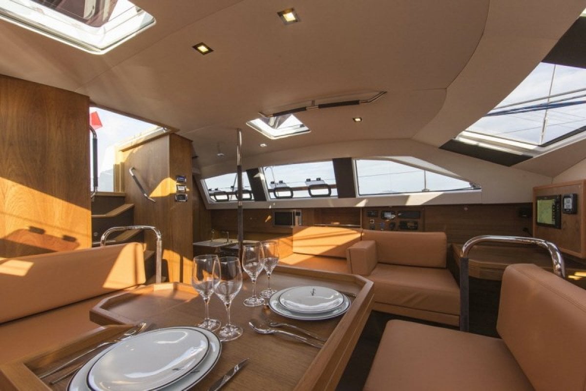 WAUQUIEZ PILOT SALOON 48 YACHT