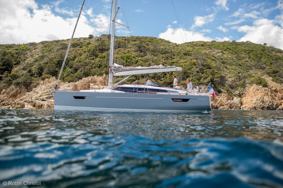 WAUQUIEZ PILOT SALOON 42 YACHT