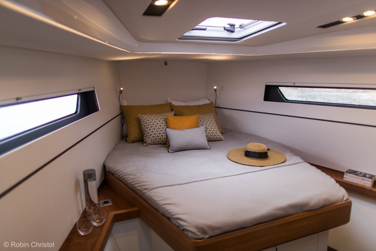WAUQUIEZ PILOT SALOON 42 YACHT