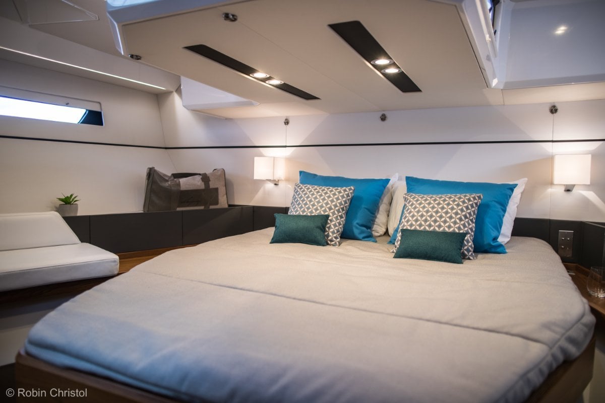 WAUQUIEZ PILOT SALOON 42 YACHT