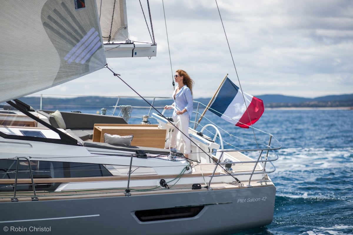 WAUQUIEZ PILOT SALOON 42 YACHT