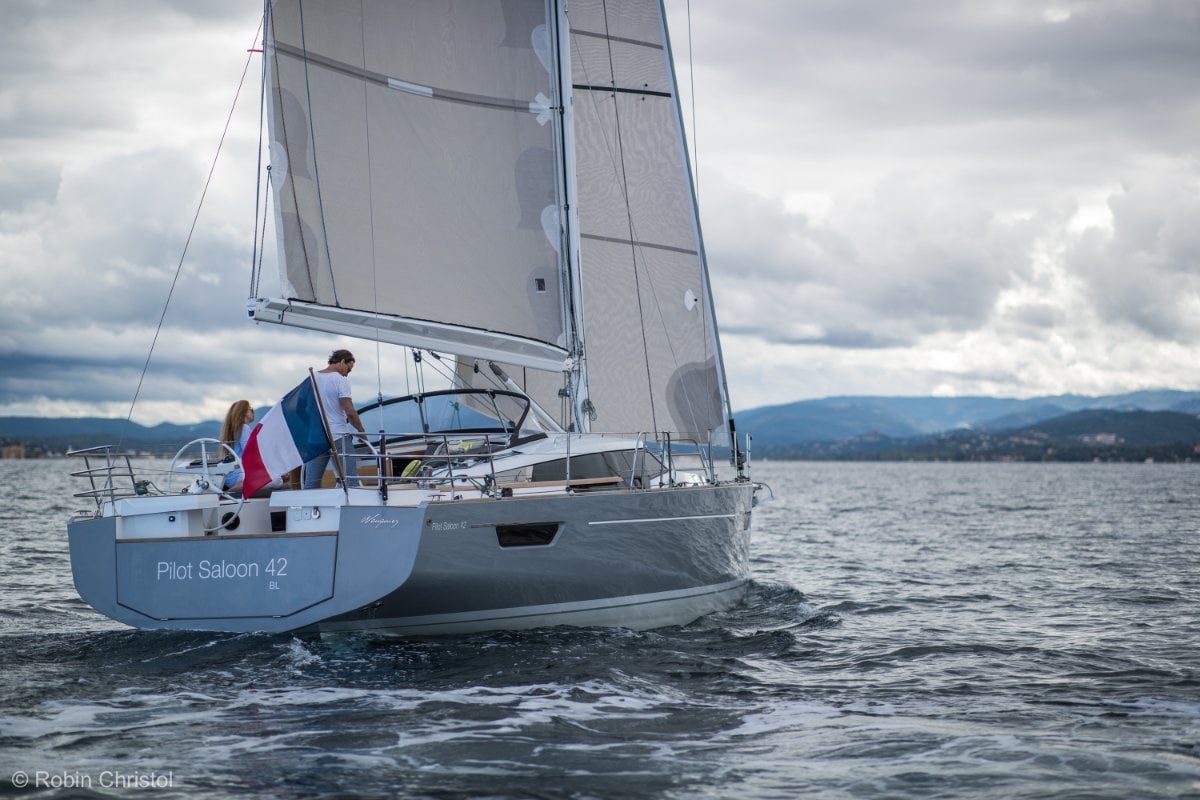 WAUQUIEZ PILOT SALOON 42 YACHT