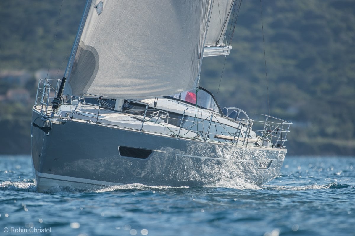 WAUQUIEZ PILOT SALOON 42 YACHT