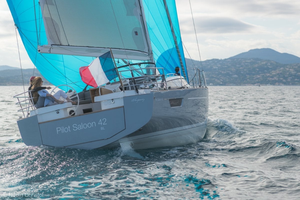 WAUQUIEZ PILOT SALOON 42 YACHT