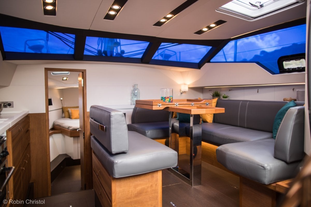 WAUQUIEZ PILOT SALOON 42 YACHT
