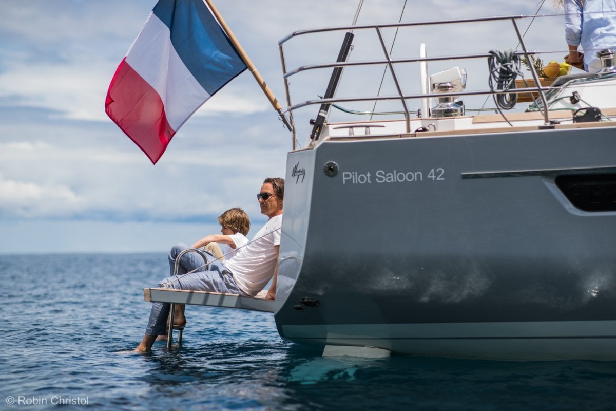 WAUQUIEZ PILOT SALOON 42 YACHT