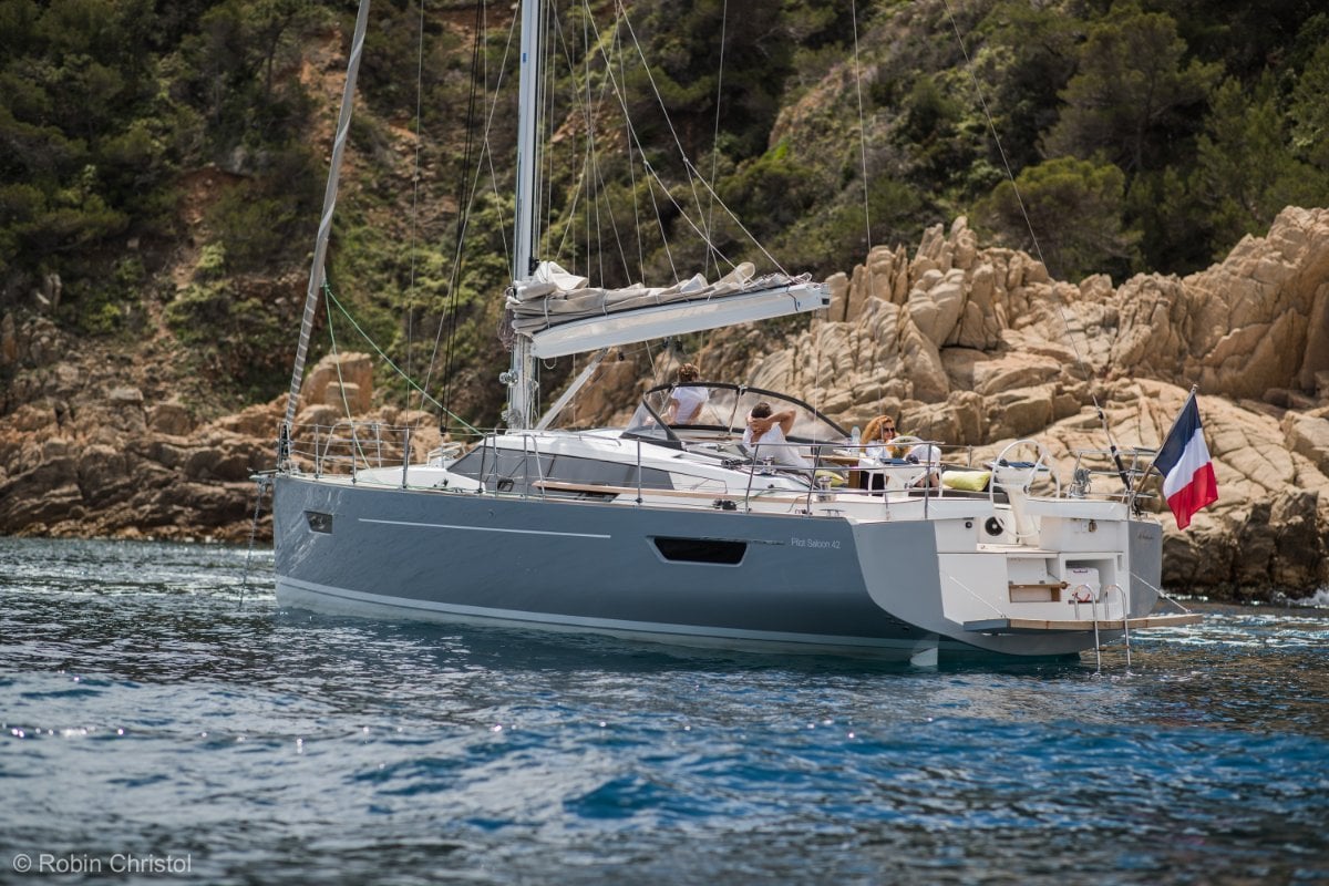 WAUQUIEZ PILOT SALOON 42 YACHT