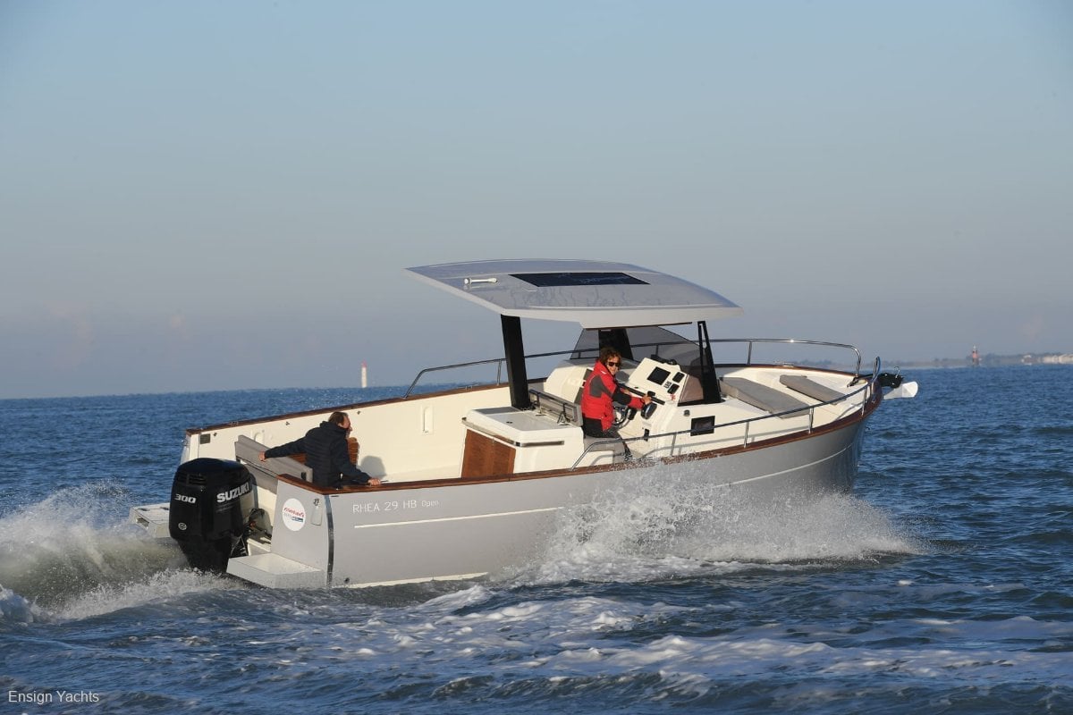 RHEA 29 HB OPEN CRUISER