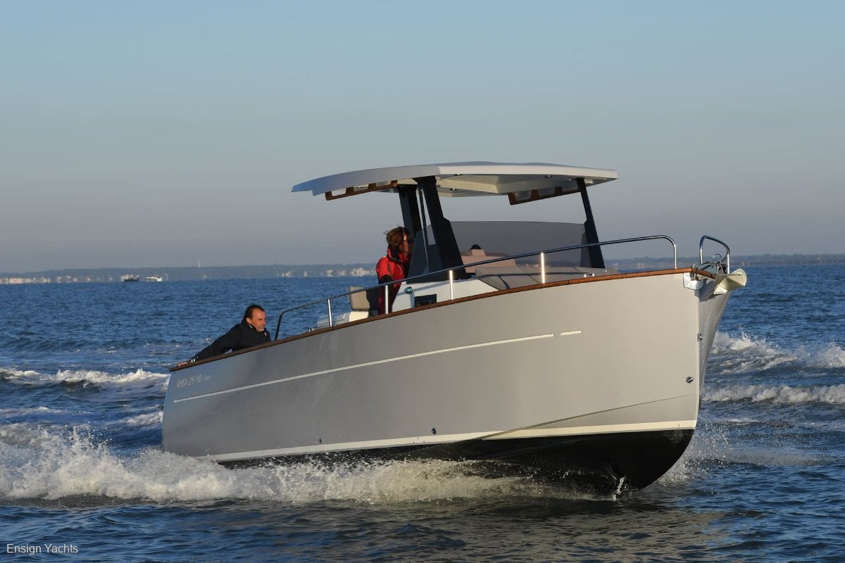 RHEA 29 HB OPEN CRUISER
