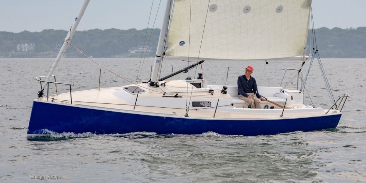J BOATS J/9 YACHT