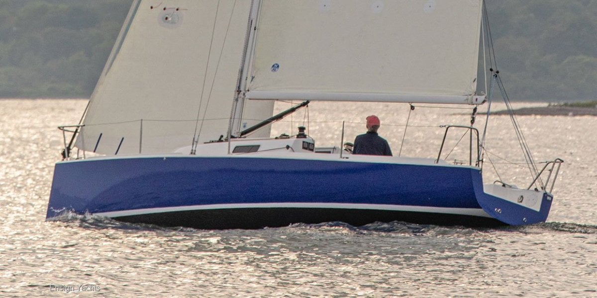 J BOATS J/9 YACHT